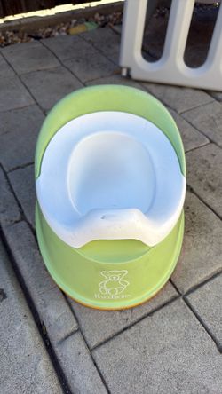 Green potty seat