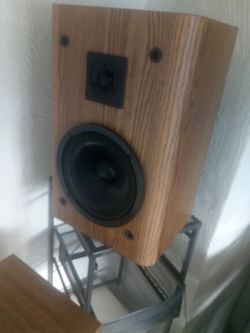 Klh AV33 Speakers