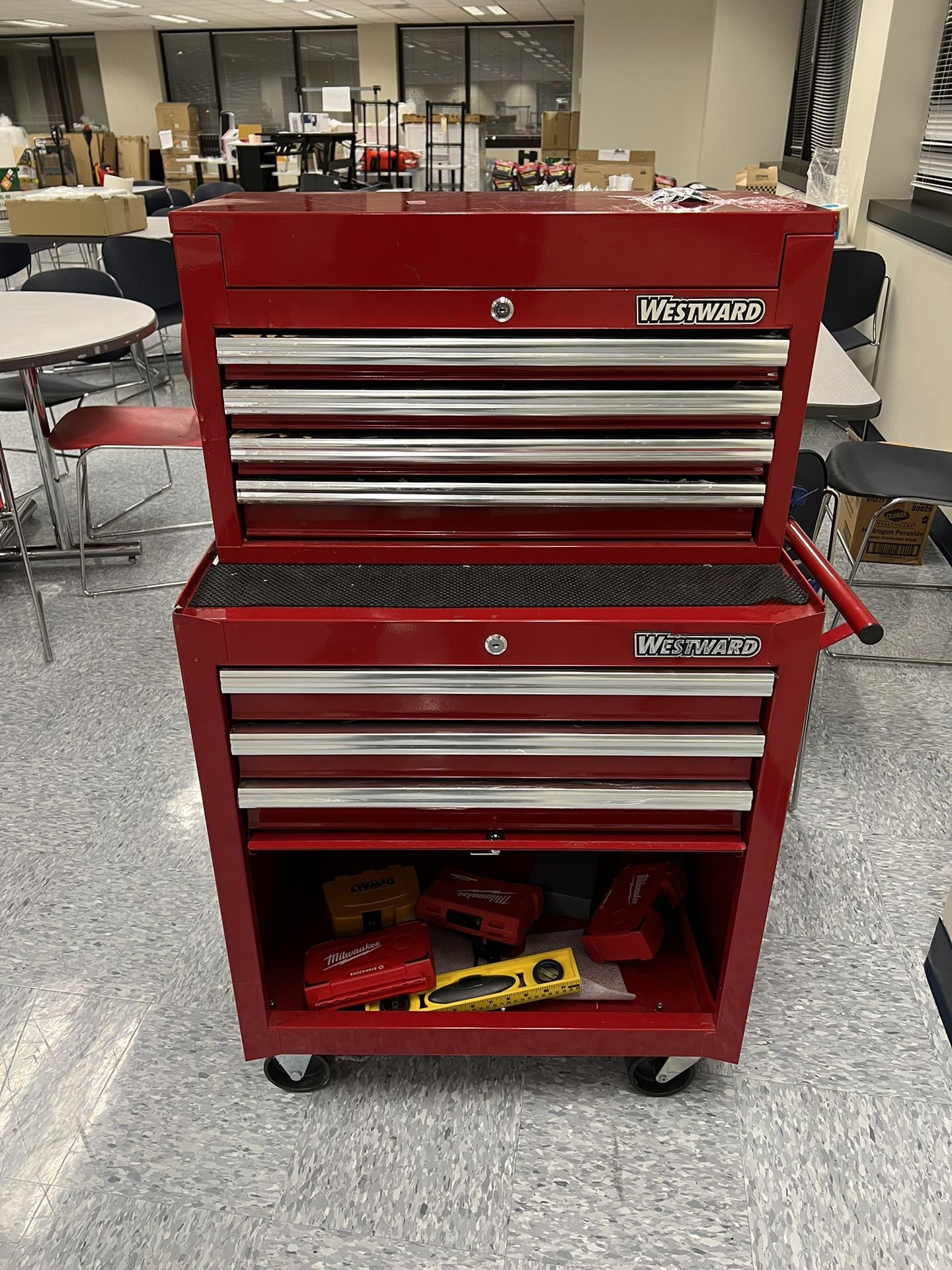 Westward Tool Chest and Cabinet Combination