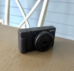 Sony ZV-1F Vlogging Camera