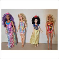 Lot of 4 Fashion Dolls Barbie and Princess