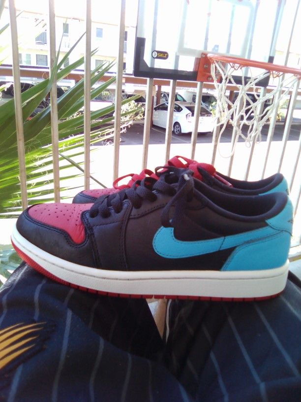 Jordan 1s Size 7y