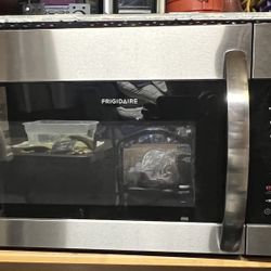 Frigidaire Microwave Oven