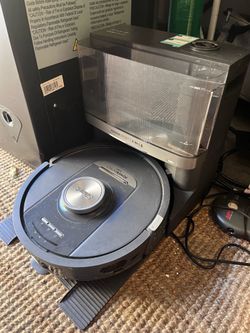 Shark AI Robot Vacuum & Self-Empty Base (works)– $125