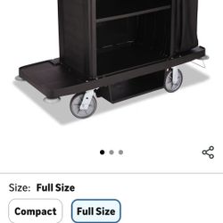 Rubbermaid Housecleaning Cart