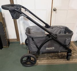 Baby trend, Navigator 2 and 1 stroller wagon.