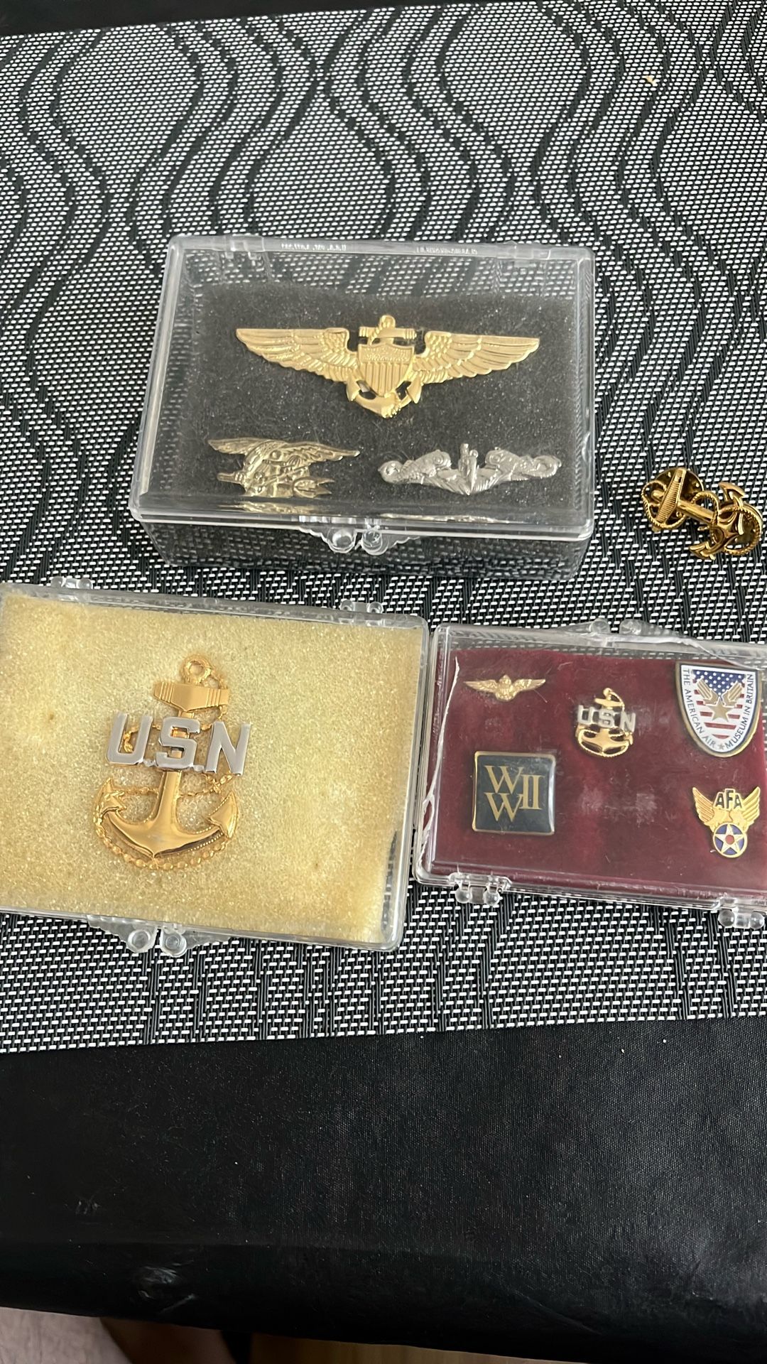 Armed Forces Pins