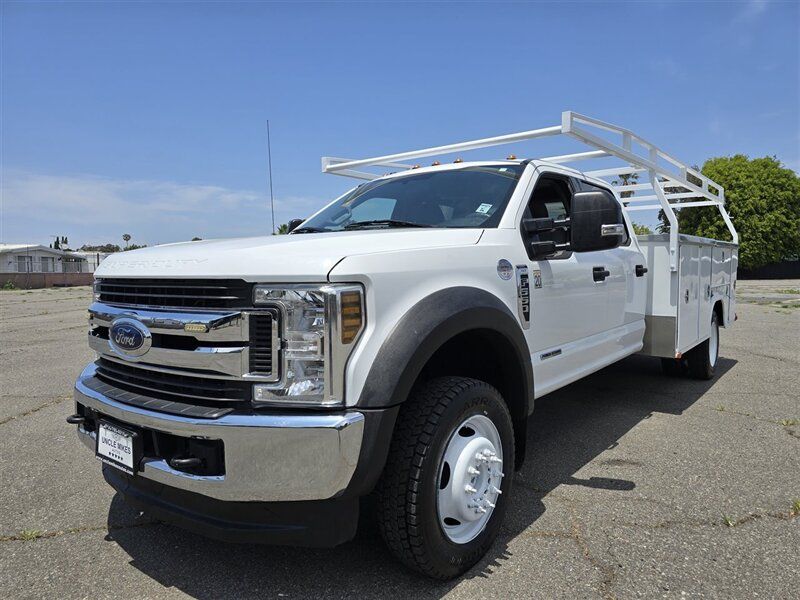 2019 Ford F550 XLT Utility 6.7L Diesel,4-wheel drive!