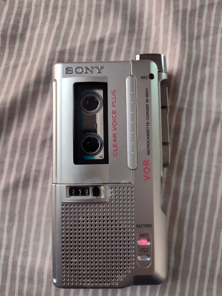 Sony M-650V Handheld Microcassette Voice Recorder