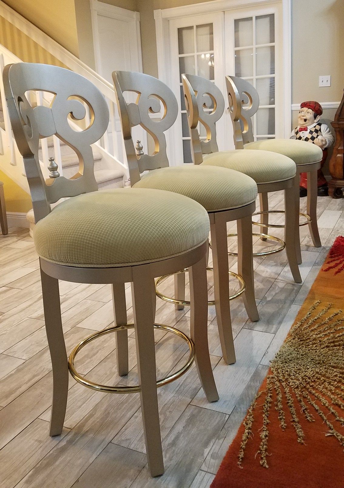 4Elegant large high end custommade swivel bar stools for Sale in Boca