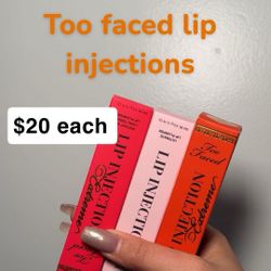 Too Faced Lip Injection 