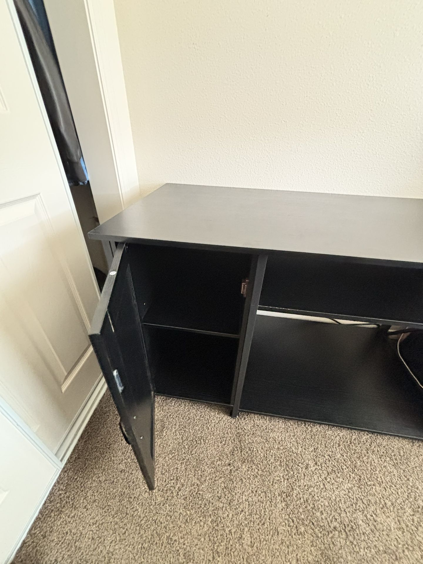 Tank stand/terrarium stand/ 48” x 24” tabletop with power outlet