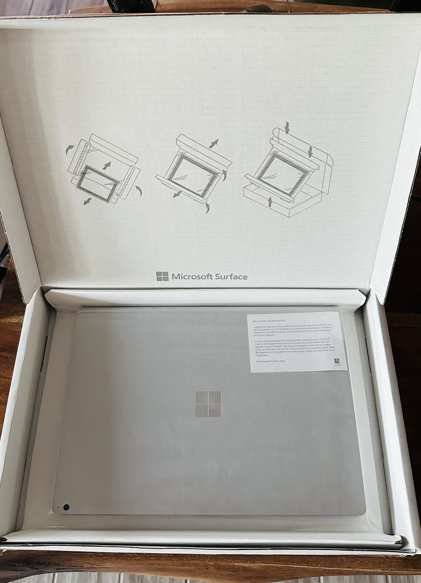 💻15” Surface Book 3 (Still Sealed. REFURBISHED)