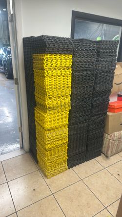 Heavy-Duty Interlocking Plastic Floor Tiles / Grid Panels