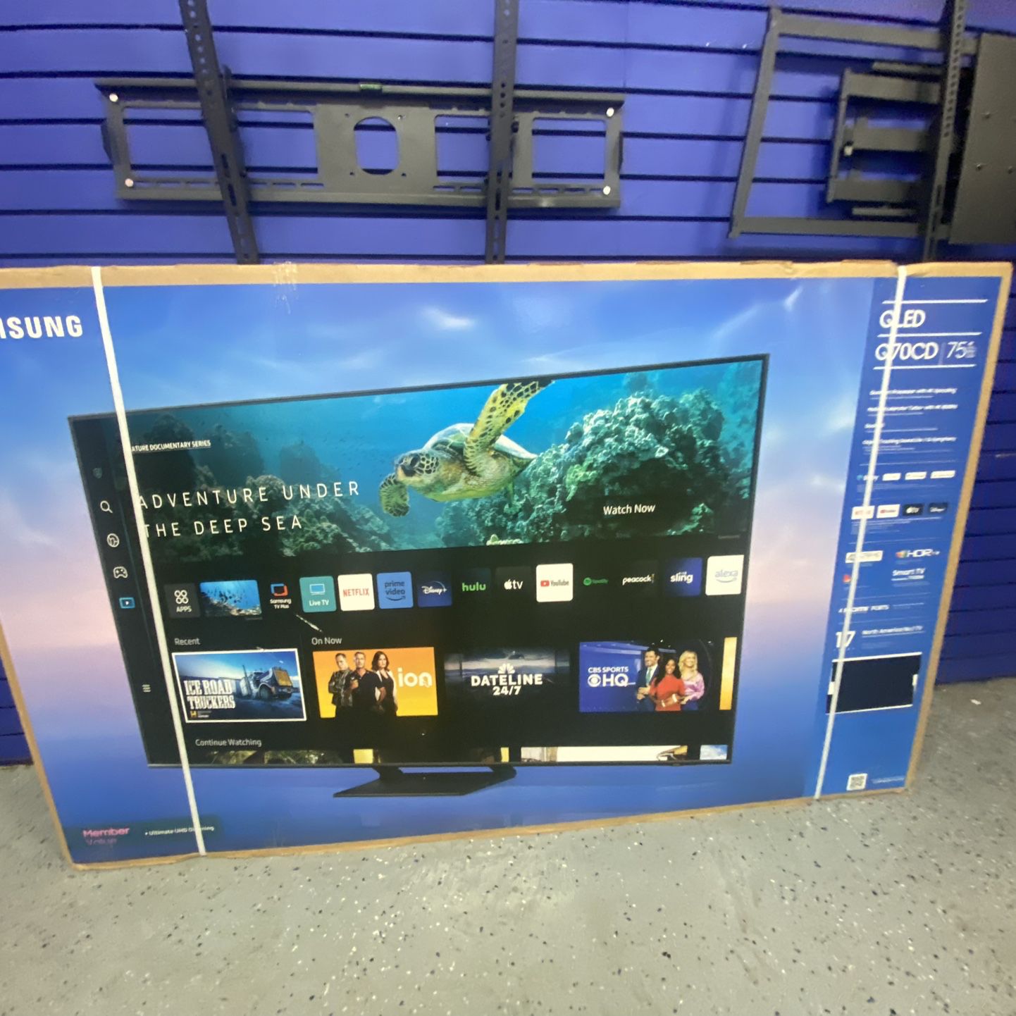 75” Samsung Q70C Series Smart QLED TV