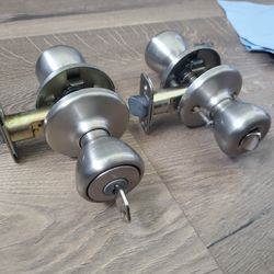 Door Lock And Dead Bolt
