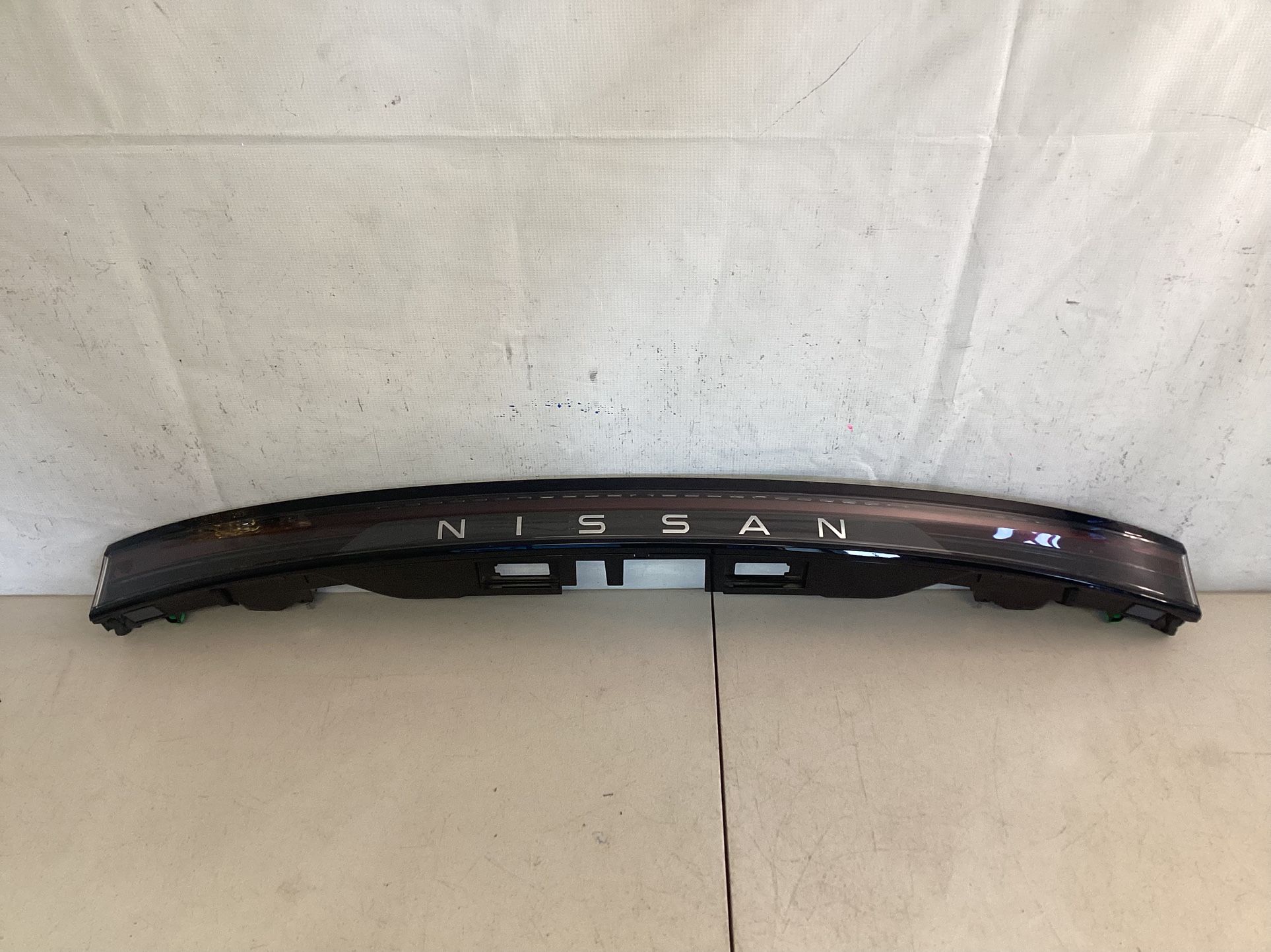 2023-2024-2025 NISSAN ARIYA CENTER LIGHT TAIL LIGHT USED OEM 26550-5MR5A