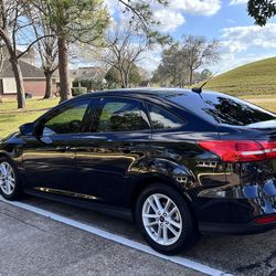 2018 Ford focus SE sedan