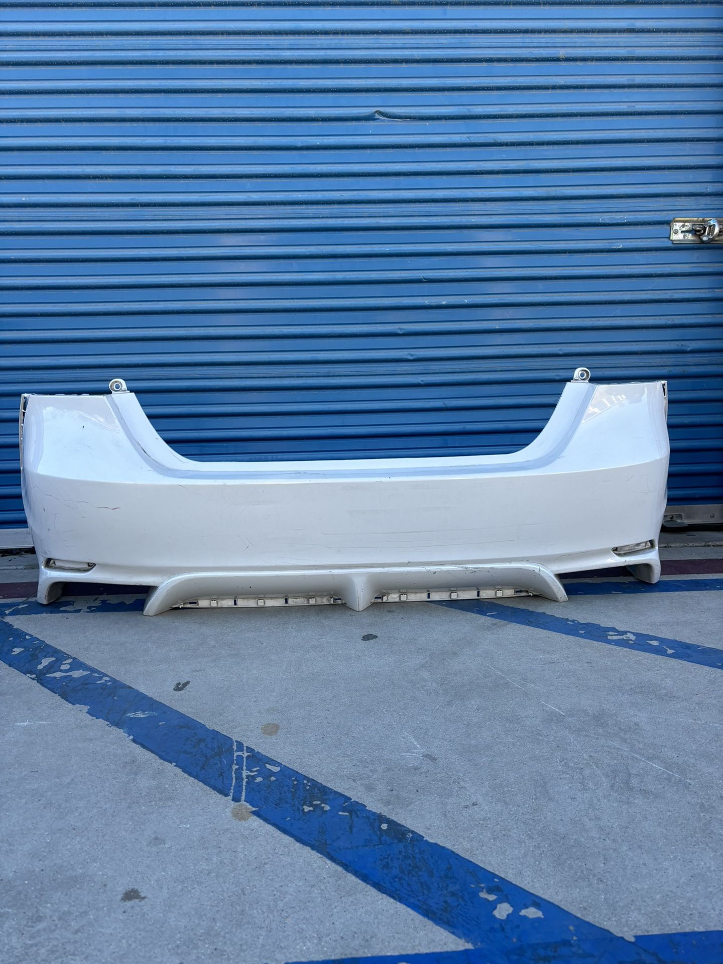 2018,2019,2020,2021,2022,2023,2024 Toyota Camry XSE,SE Rear Bumper Cover/Defensa Trasera Oem Ask