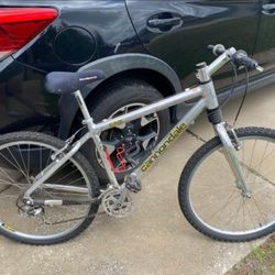 Cannondale Mountain Bike CAAD Silver 