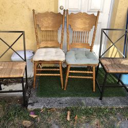 4 Chairs 