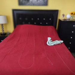 Queen Size Bed Set 