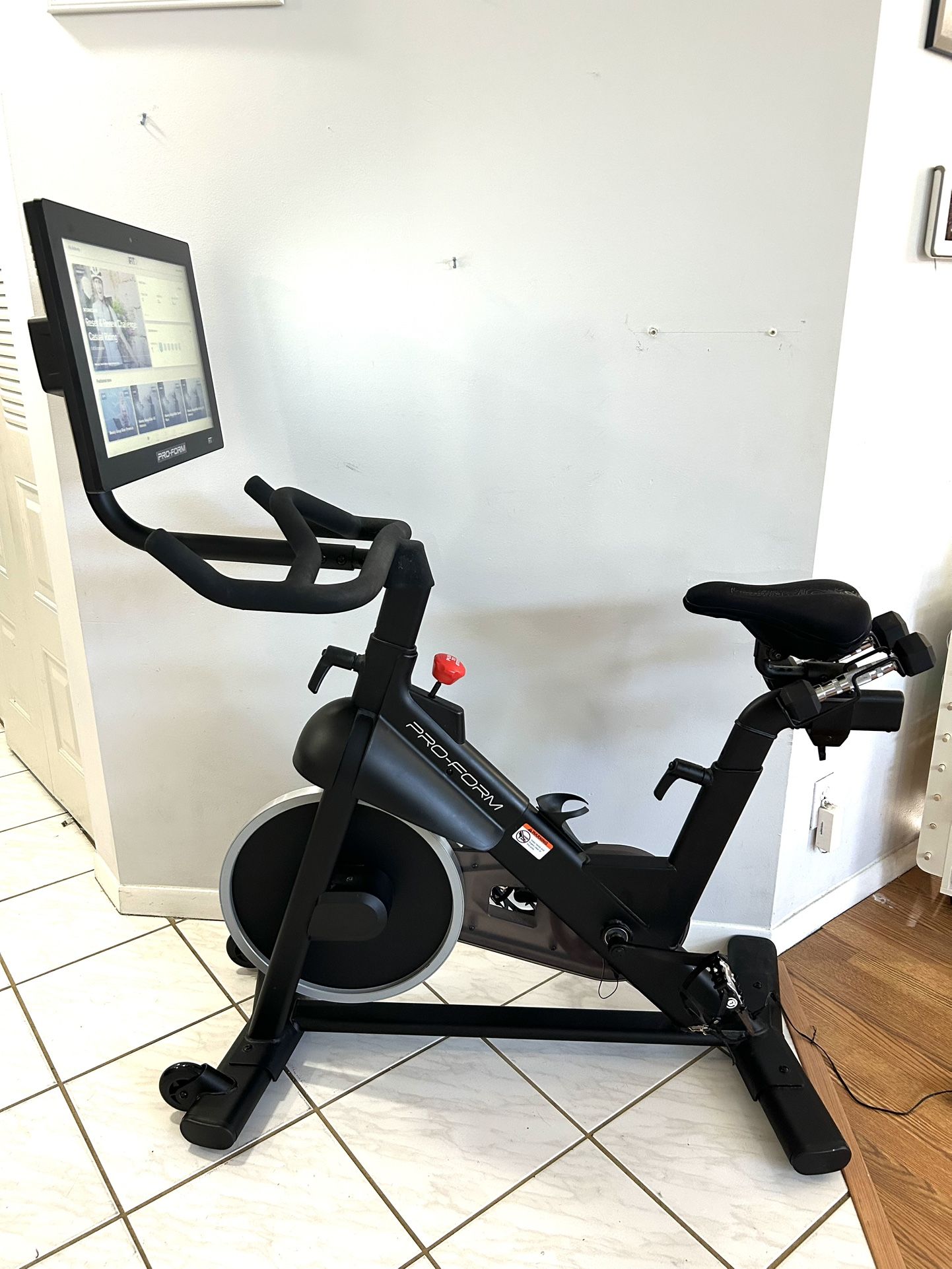 PROFORM PFEX92220 Pro C22 Exercise Bike