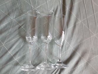 Drinking glasses
