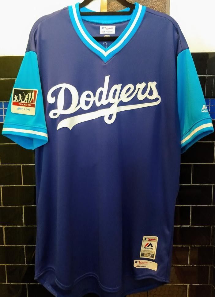 Weekend players Cody Bellinger Los Angeles Dodgers MLB authentic baseball jersey. MAKE ME A REASONABLE OFFER. ( NOT FREE )