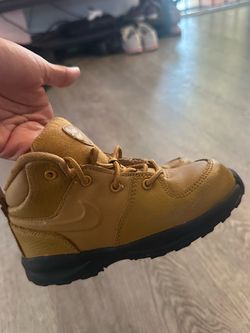 nike boots