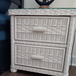 White Wicker Nightstandstand With Glass Top 