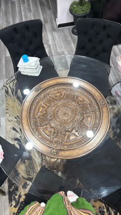 Glass dinning table