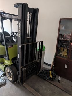 Clark CGC25 Propane Forklift – 4,450 lb Capacity – LP Gas Warehouse Forklift – Chino Hills, CA – Buyer Pickup