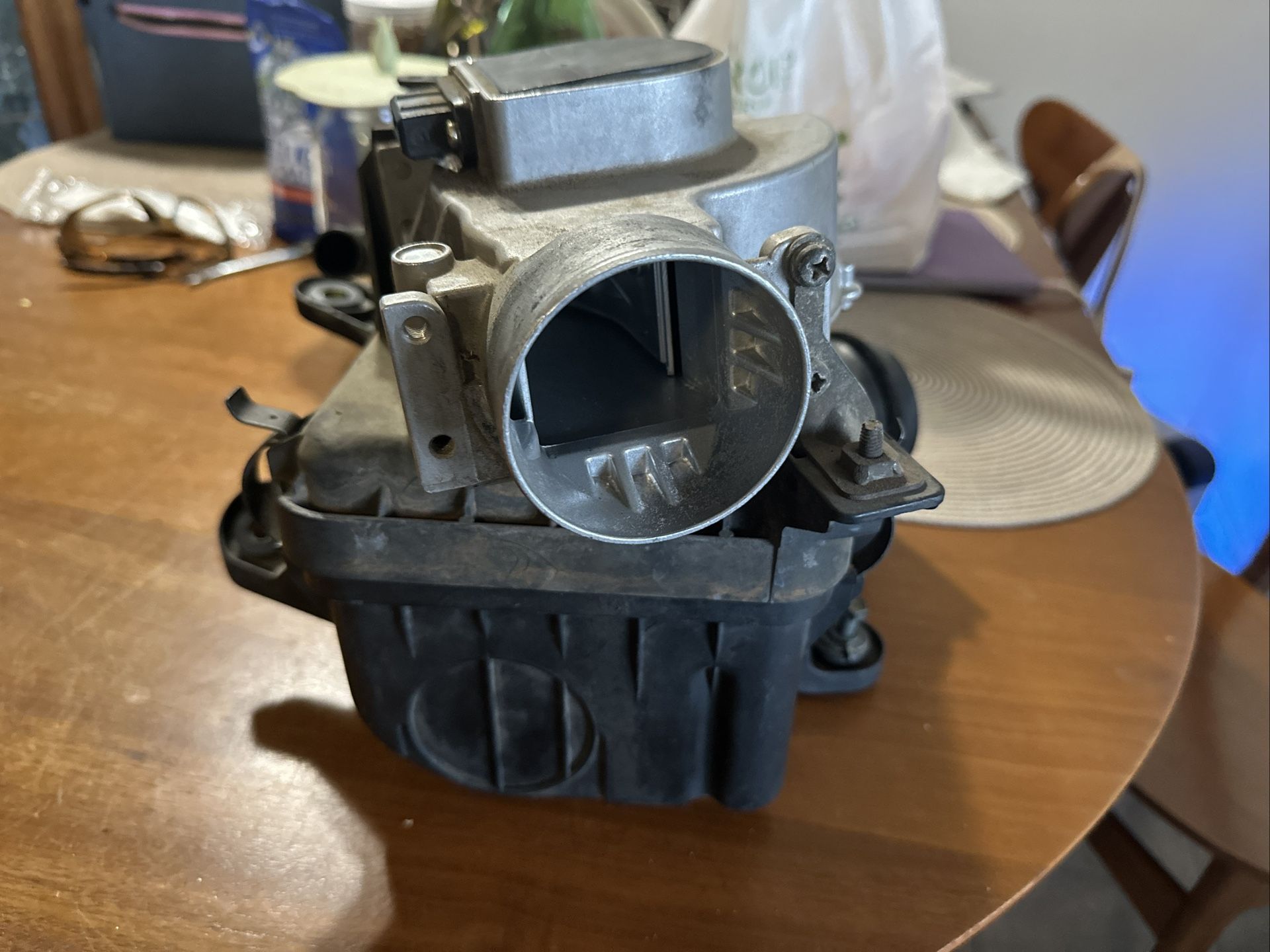 89-95 Toyota Pickup 22RE OEM Mass Air Flow Meter AFM Air Filter Housing Box