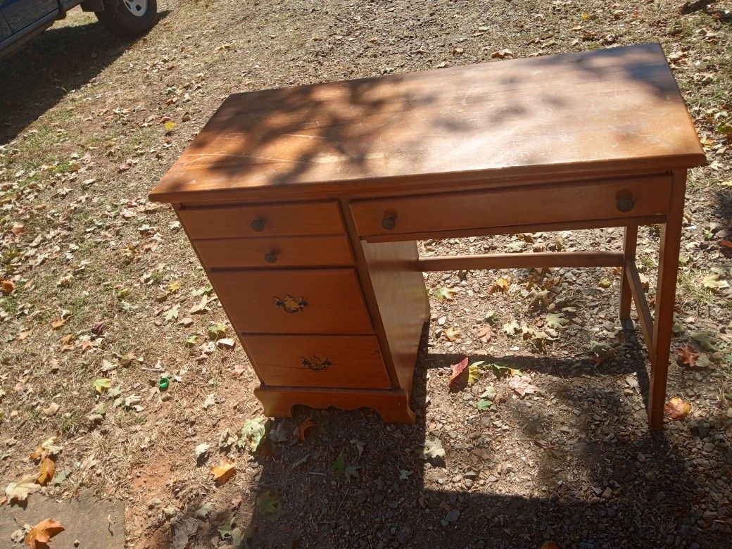 Desk With Drawers