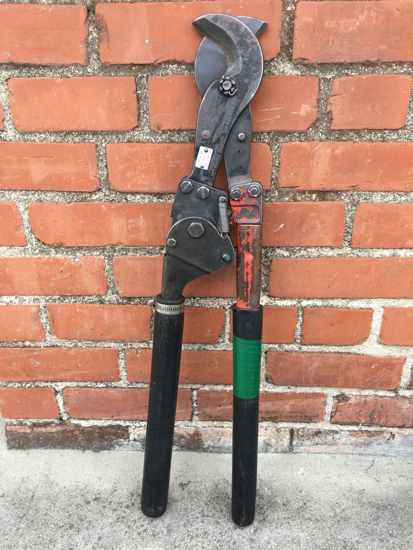 H.K. Porter #8690FS Ratchet-Type Cable Cutter