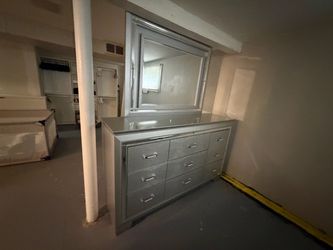 Grey / Silver Bedroom Set