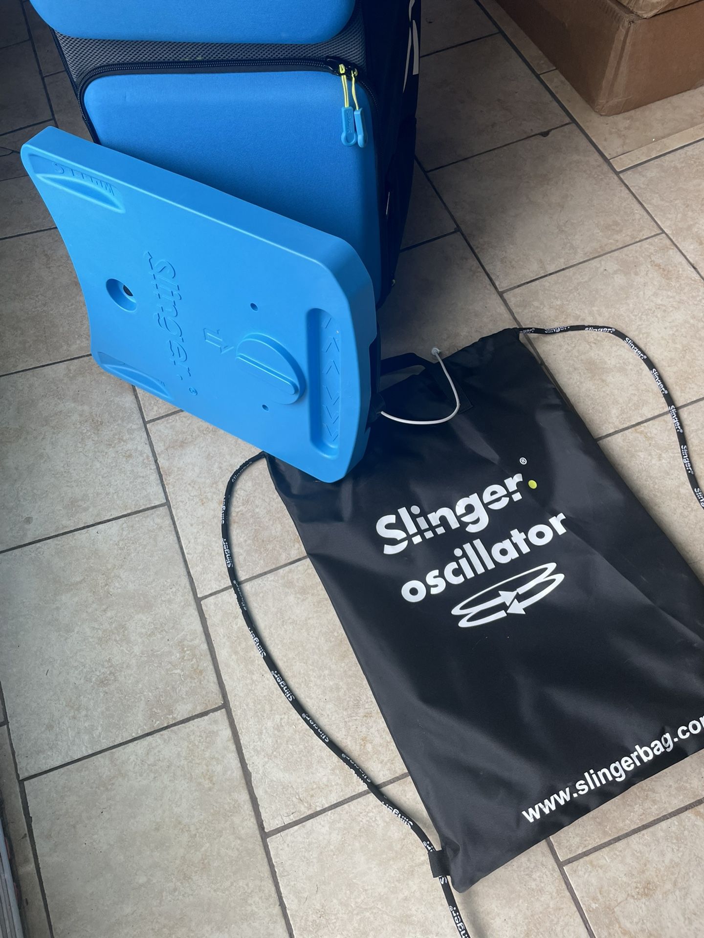 Slinger Bag Tennis Ball Machine for Sale in Seattle, WA OfferUp