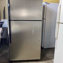 G.E Refrigerator Top Freezer Stainless Steel 