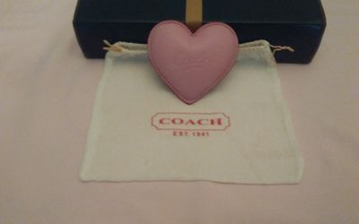 Coach Leather heart weight