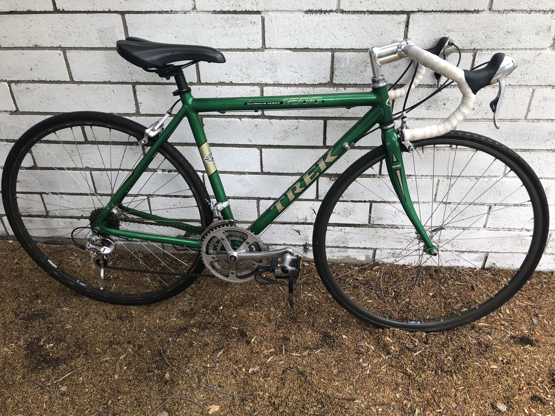 TREK 1200 Aluminum Series Road Bike - Shimano - Bontrager- Ready To Ride - 700c