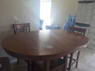Dining room table