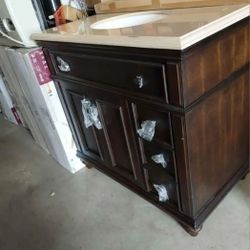 36 In Bathroom Vanity with Cultured Marble New  Open Box Item 