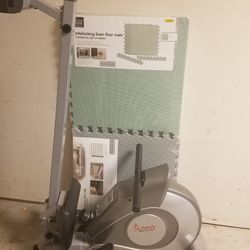 Row Machine With Workout Mats