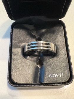 New Men’s Stainless Steel Band Ring with Black Inlay Size 11