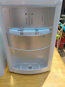 Sunbeam hot & cold water dispenser