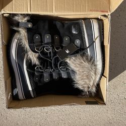 Arctic Sorel Womens 9.5