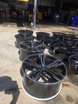 💥 CAPRI 22x10.5 WHEELS – 5x115 💥