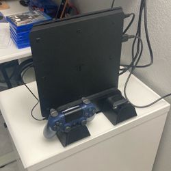 PS4 Slim