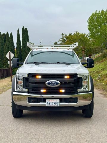 2017 Ford F450 Super Duty Crew Cab & Chassis